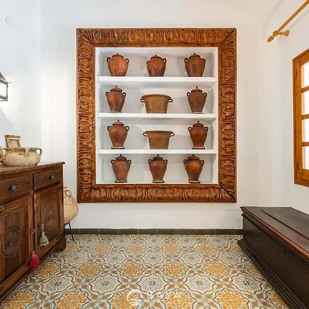 Atzeni - Terrace, Two Patios & Lush Garden Villa Notteri