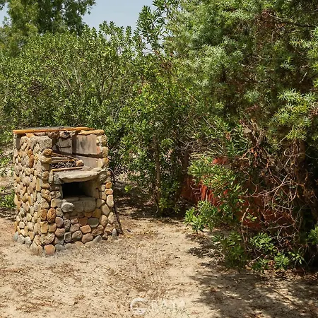 Atzeni - Terrace, Two Patios&lush Garden